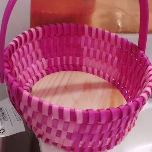 New pink Basket with the tag